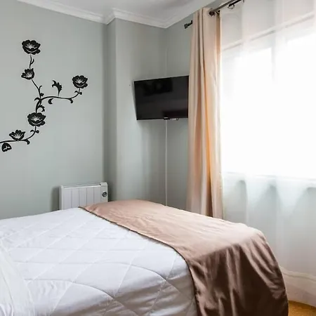 Quarto, Com Casa De Banho Privado E Pequeno Almoco Tatil Evi *