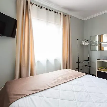 Сasa de vacaciones Quarto, Com Casa De Banho Privado E Pequeno Almoco *